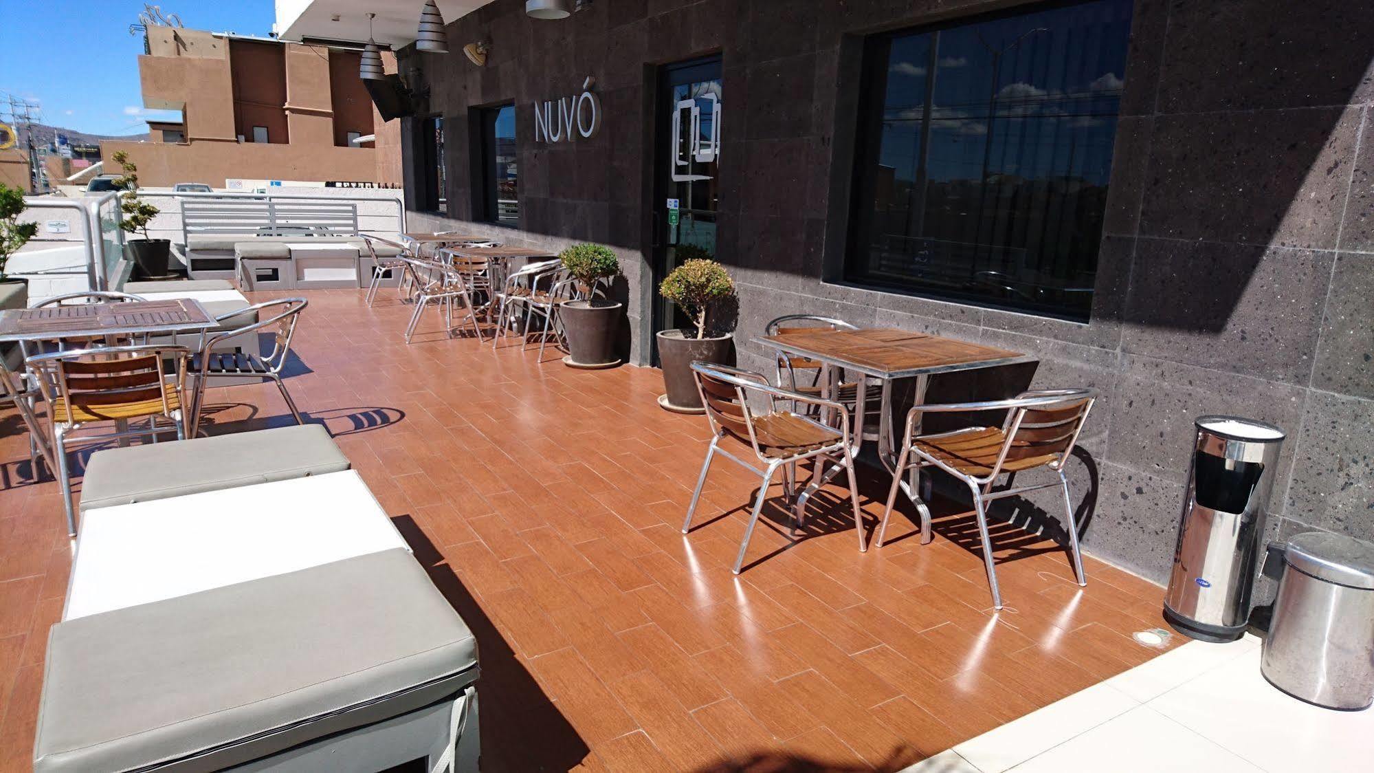 Hotel Nuvo Saltillo Bagian luar foto
