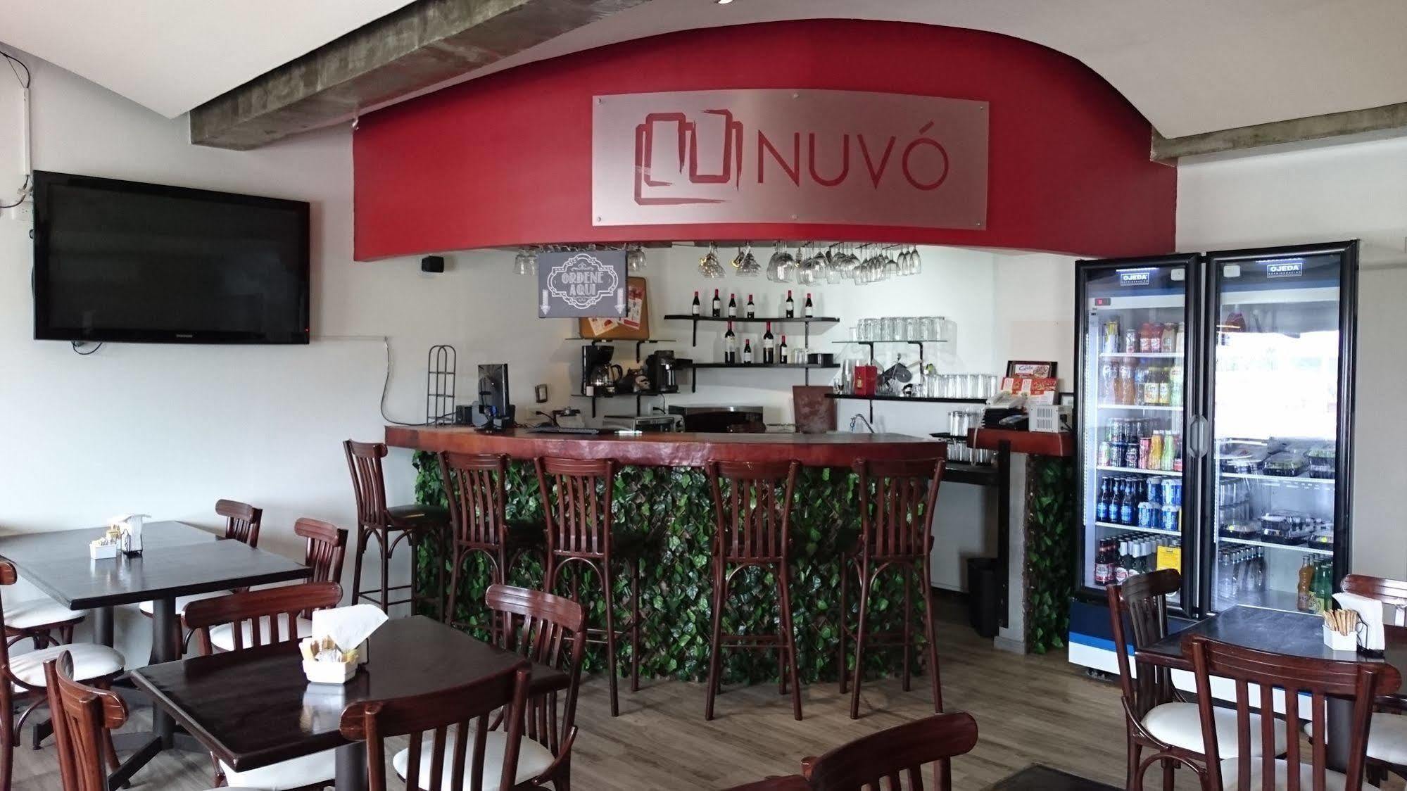 Hotel Nuvo Saltillo Bagian luar foto